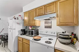 8439 Radio Ln, Tampa, FL 33619 - Photo 11