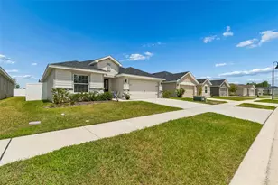 6981 Twisting Pines Loop, Zephyrhills, FL 33541 - Photo 5