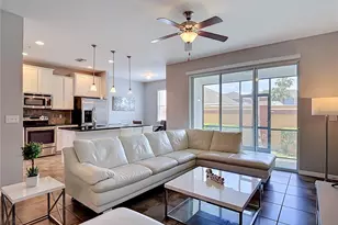 8615 Andalucia Field Dr, Tampa, FL 33637 - Photo 9