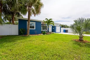 4011 Helena St NE, Saint Petersburg, FL 33703 - Photo 3
