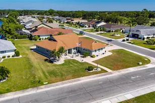 2002 E View Dr, Sun City Center, FL 33573 - Photo 59