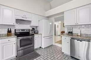 705 Westmont Way, Sun City Center, FL 33573 - Photo 15