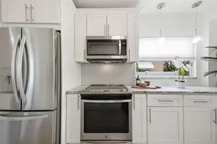 1337 34th Ave N, Saint Petersburg, FL 33704 - Photo 9