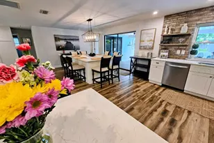 2186 Oak Grove Dr, Clearwater, FL 33764 - Photo 13