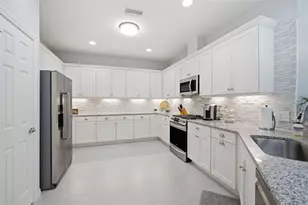8111 Pine Crest St, Seminole, FL 33777 - Photo 9