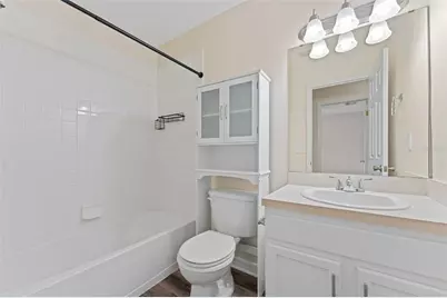 8421 Edgewater Place Boulevard, Tampa, FL 33615 - Photo 19