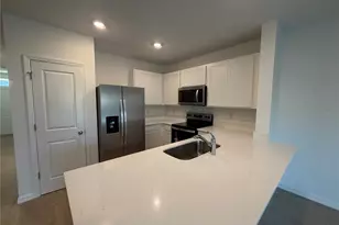 32538 Midsummer Night Ln, Wesley Chapel, FL 33543 - Photo 11