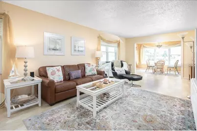 12405 3rd Street E #201, Treasure Island, FL 33706 - Photo 9