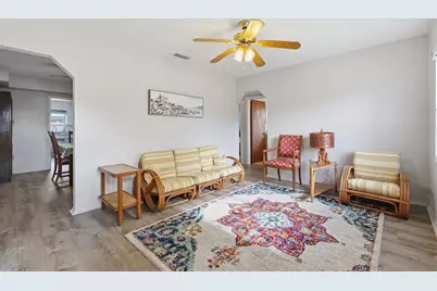6000 12th Way N, Saint Petersburg, FL 33703 - Photo 3