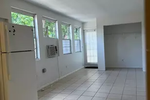 2574 Hawthorne St, Sarasota, FL 34239 - Photo 11