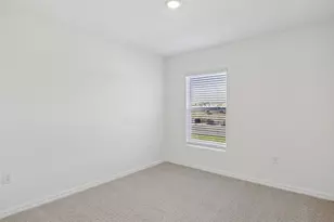 8306 Riverbend Rise Ln, Tampa, FL 33619 - Photo 23