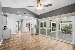 2754 Buckhorn Oaks Dr, Valrico, FL 33594 - Photo 15