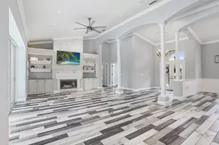 30303 Laurelwood Ln, Wesley Chapel, FL 33543 - Photo 9