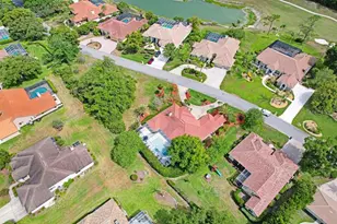 30303 Laurelwood Ln, Wesley Chapel, FL 33543 - Photo 53