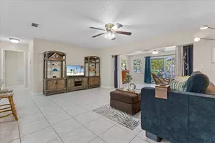 344 Crosswinds Dr, Palm Harbor, FL 34683 - Photo 9