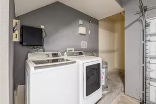 131 Grand Beach Pl, Tampa, FL 33609 - Photo 21