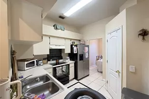 595 56th Ave S, Saint Petersburg, FL 33705 - Photo 9