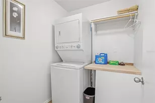 12109 Forest Hills Dr, Tampa, FL 33612 - Photo 11