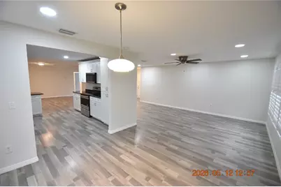 9107 Cypresswood Circle, Tampa, FL 33647 - Photo 9