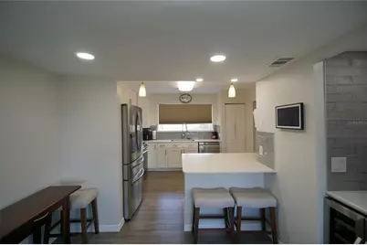 6325 Newtown Circle #B5, Tampa, FL 33615 - Photo 9