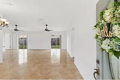 8272 Denise Drive E, Seminole, FL 33777 - Photo 9