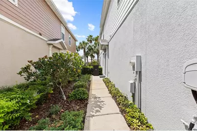8738 Turnstone Haven Place, Tampa, FL 33619 - Photo 5