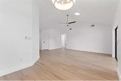 5104 Garden Vale Avenue, Tampa, FL 33624 - Photo 9