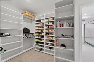 8020 Praise Dr, Tampa, FL 33625 - Photo 33