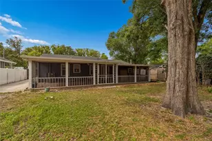 1304 E Knollwood St, Tampa, FL 33604 - Photo 23