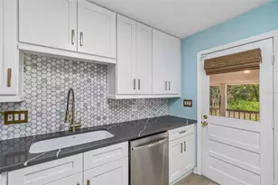 1304 E Knollwood St, Tampa, FL 33604 - Photo 11