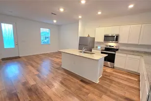 6022 Dolostone Dr, Lakeland, FL 33811 - Photo 3