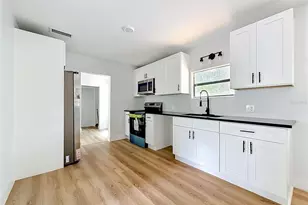 6705 N Elizabeth St, Tampa, FL 33604 - Photo 9