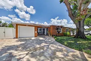 3779 Benson Ave N, Saint Petersburg, FL 33713 - Photo 3
