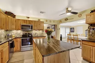 3779 Benson Ave N, Saint Petersburg, FL 33713 - Photo 15