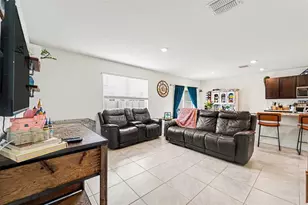 33567 Hamilton Hl Ln, Wesley Chapel, FL 33545 - Photo 5