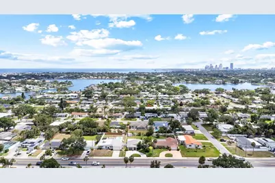 1124 40th Avenue NE, Saint Petersburg, FL 33703 - Photo 47