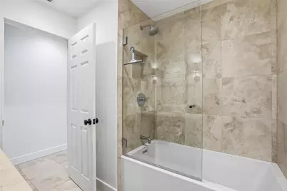 812 Live Oak Terrace NE, Saint Petersburg, FL 33703 - Photo 17