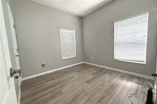 31203 Flannery Ct, Wesley Chapel, FL 33543 - Photo 9