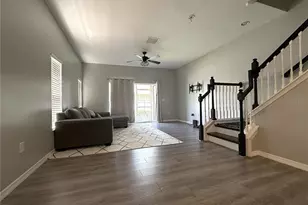 31203 Flannery Ct, Wesley Chapel, FL 33543 - Photo 7