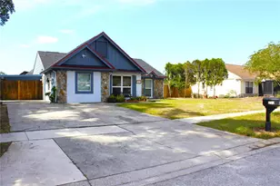 851 Sunridge Point Dr, Seffner, FL 33584 - Photo 1