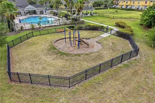 1827 Harbour Blue St, Ruskin, FL 33570 - Photo 25