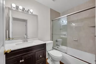 17610 Esprit Dr, Tampa, FL 33647 - Photo 29