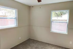 803 Valencia Rd, Plant City, FL 33563 - Photo 15