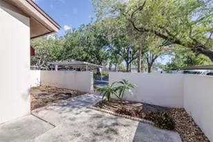 709 Oak Park Pl, Brandon, FL 33511 - Photo 7