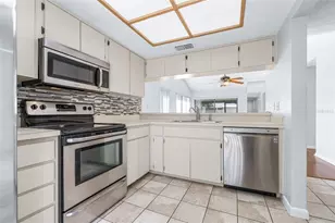 709 Oak Park Pl, Brandon, FL 33511 - Photo 11