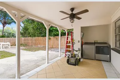 7327 Winchester Drive, Tampa, FL 33615 - Photo 41