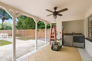 7327 Winchester Dr, Tampa, FL 33615 - Photo 41