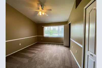 30305 Lacledes Lane, Wesley Chapel, FL 33543 - Photo 13