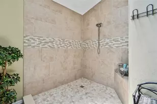 511 Sandy Hook Rd, Treasure Island, FL 33706 - Photo 19