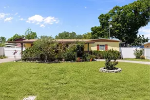 7806 N Gomez Ave, Tampa, FL 33614 - Photo 1